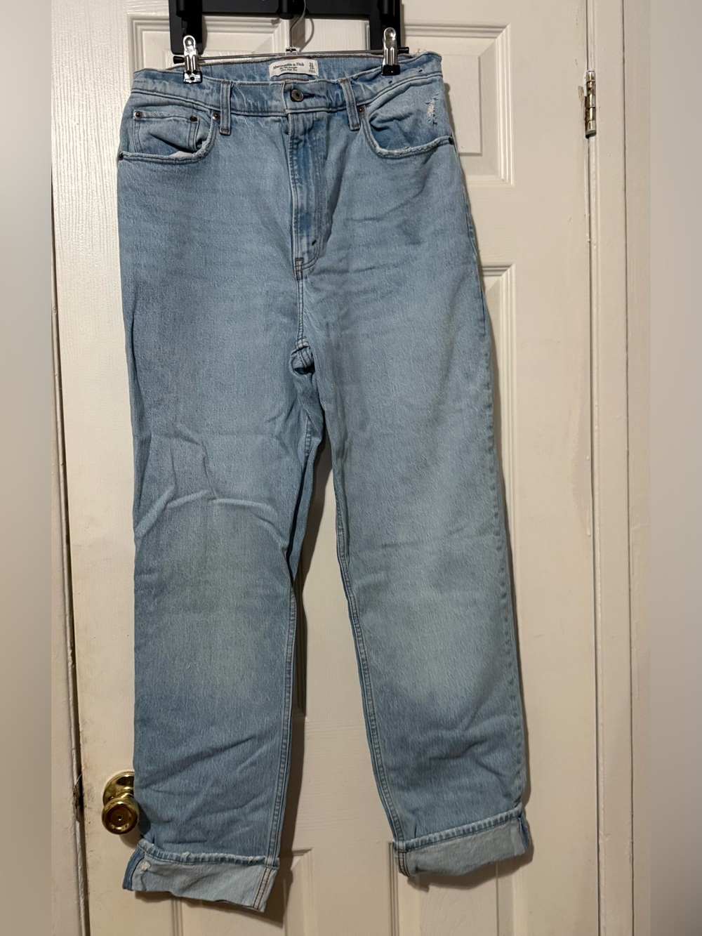 Abercrombie & Fitch Light Wash Relaxed Women's Jeans